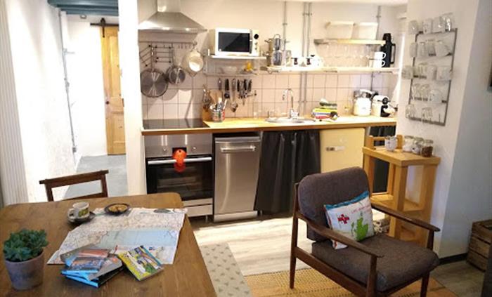 Well equipped kitchen in Farmhand Cottage.